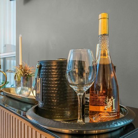 1-Br Condo In Downtown Coal Harbour With Parking And City Views 밴쿠버 외부 사진