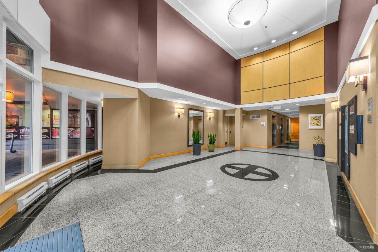 1-Br Condo In Downtown Coal Harbour With Parking And City Views 밴쿠버 외부 사진