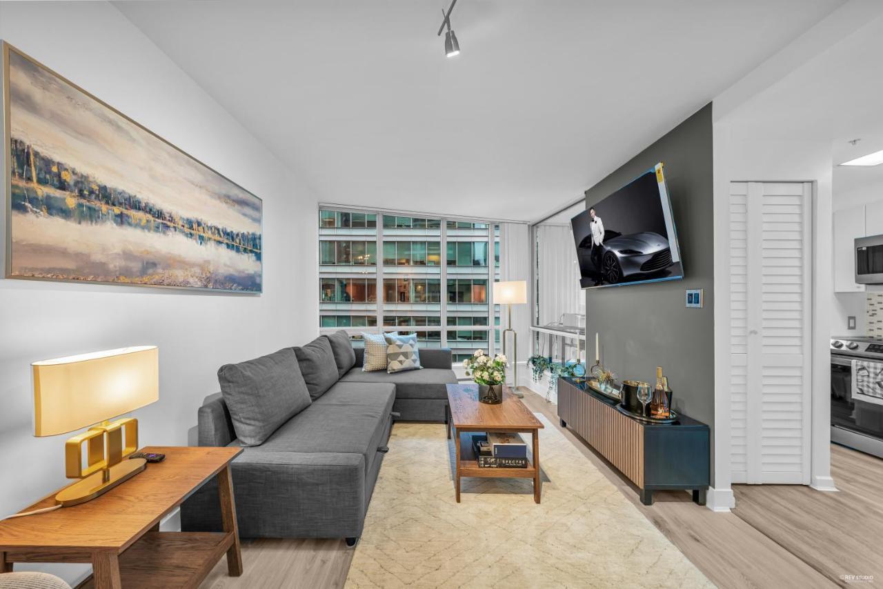 1-Br Condo In Downtown Coal Harbour With Parking And City Views 밴쿠버 외부 사진